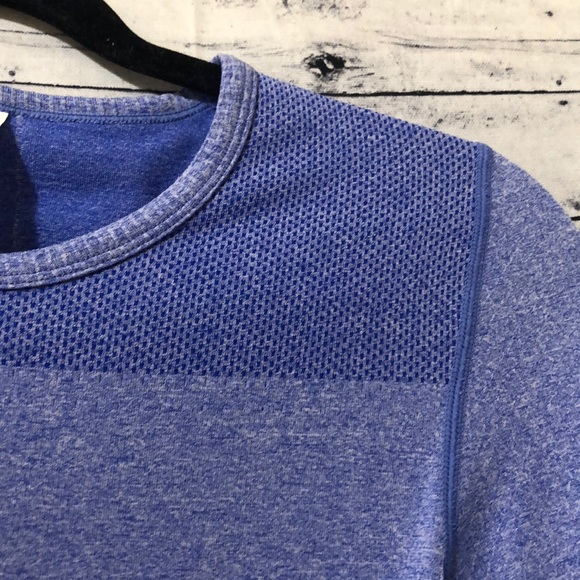 Fabletics Athletic Top - Picture 2 of 7